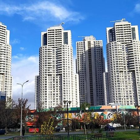 18Th & 16H Floor Secure Luxury Condos With Pool & Fitness Included In Price Üsküp Dış mekan fotoğraf