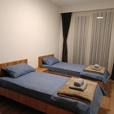 18Th & 16H Floor Secure Luxury Condos With Pool & Fitness Included In Price Üsküp Dış mekan fotoğraf
