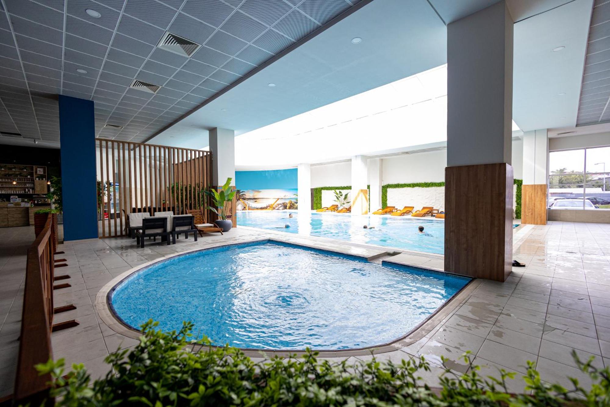 18Th & 16H Floor Secure Luxury Condos With Pool & Fitness Included In Price Üsküp Dış mekan fotoğraf