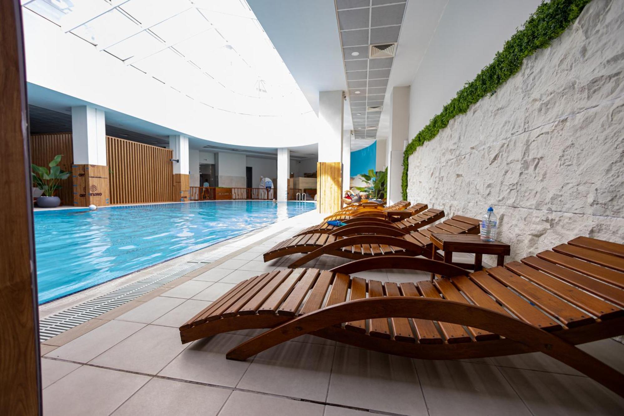 18Th & 16H Floor Secure Luxury Condos With Pool & Fitness Included In Price Üsküp Dış mekan fotoğraf