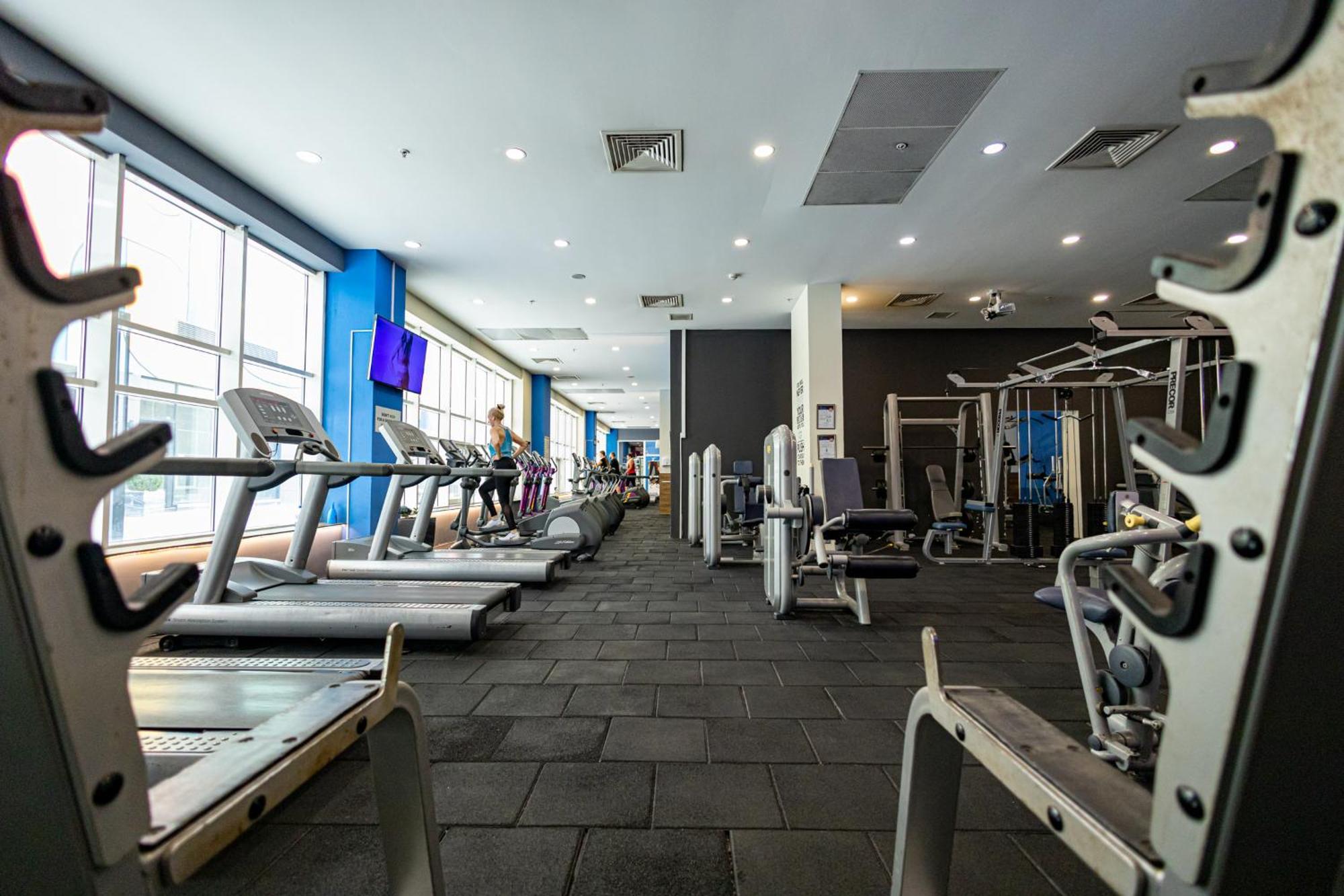 18Th & 16H Floor Secure Luxury Condos With Pool & Fitness Included In Price Üsküp Dış mekan fotoğraf