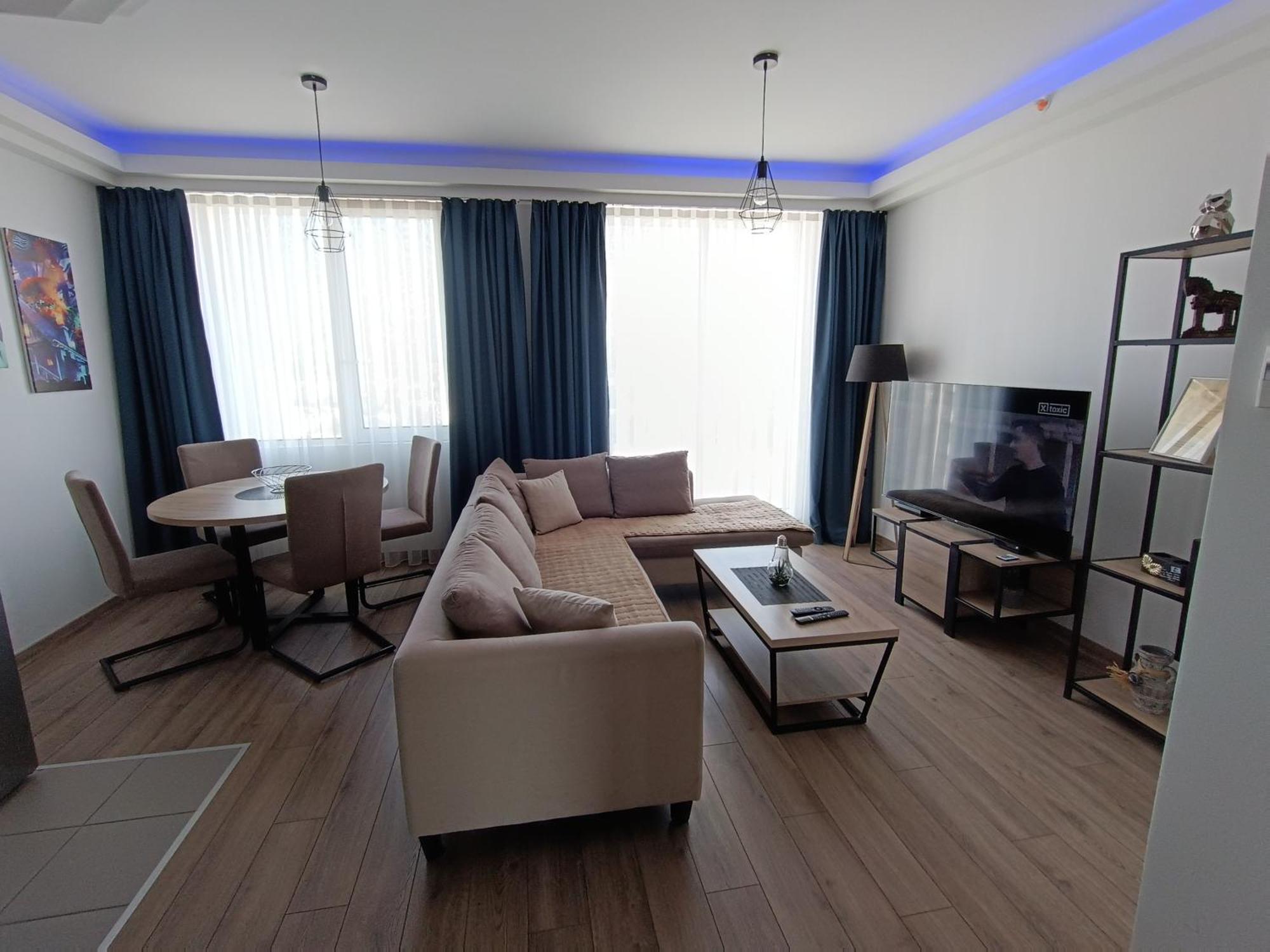 18Th & 16H Floor Secure Luxury Condos With Pool & Fitness Included In Price Üsküp Dış mekan fotoğraf