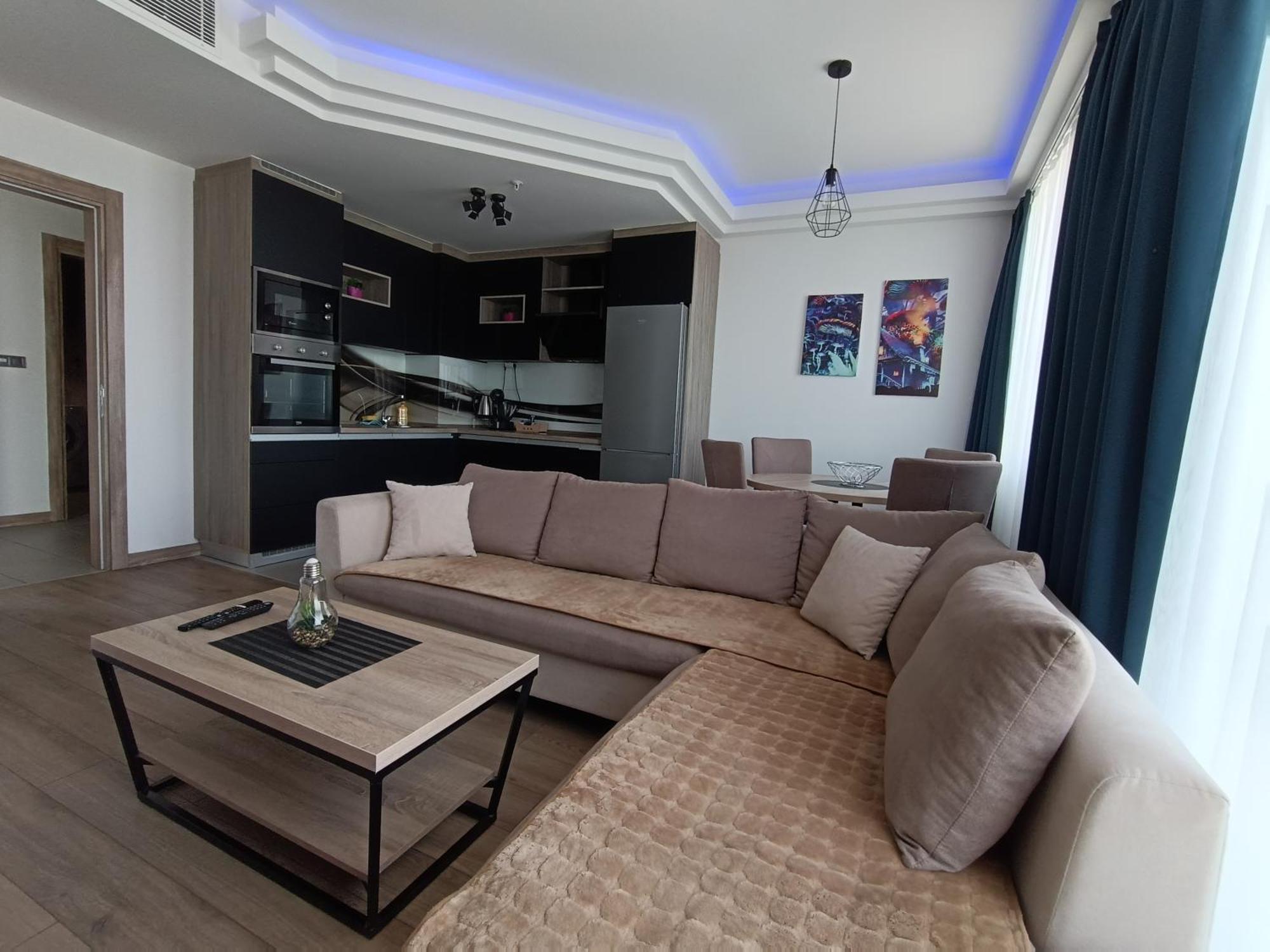18Th & 16H Floor Secure Luxury Condos With Pool & Fitness Included In Price Üsküp Dış mekan fotoğraf
