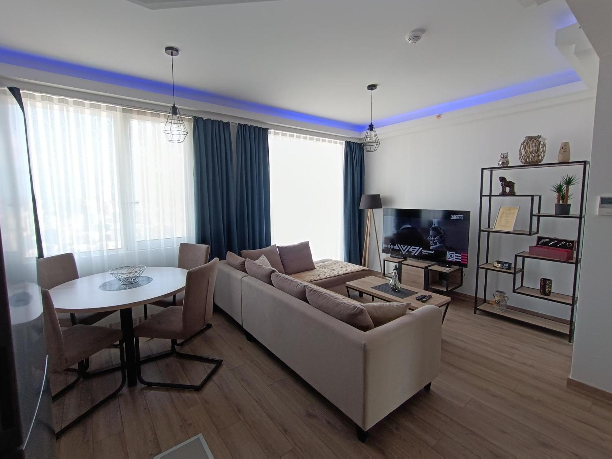 18Th & 16H Floor Secure Luxury Condos With Pool & Fitness Included In Price Üsküp Dış mekan fotoğraf