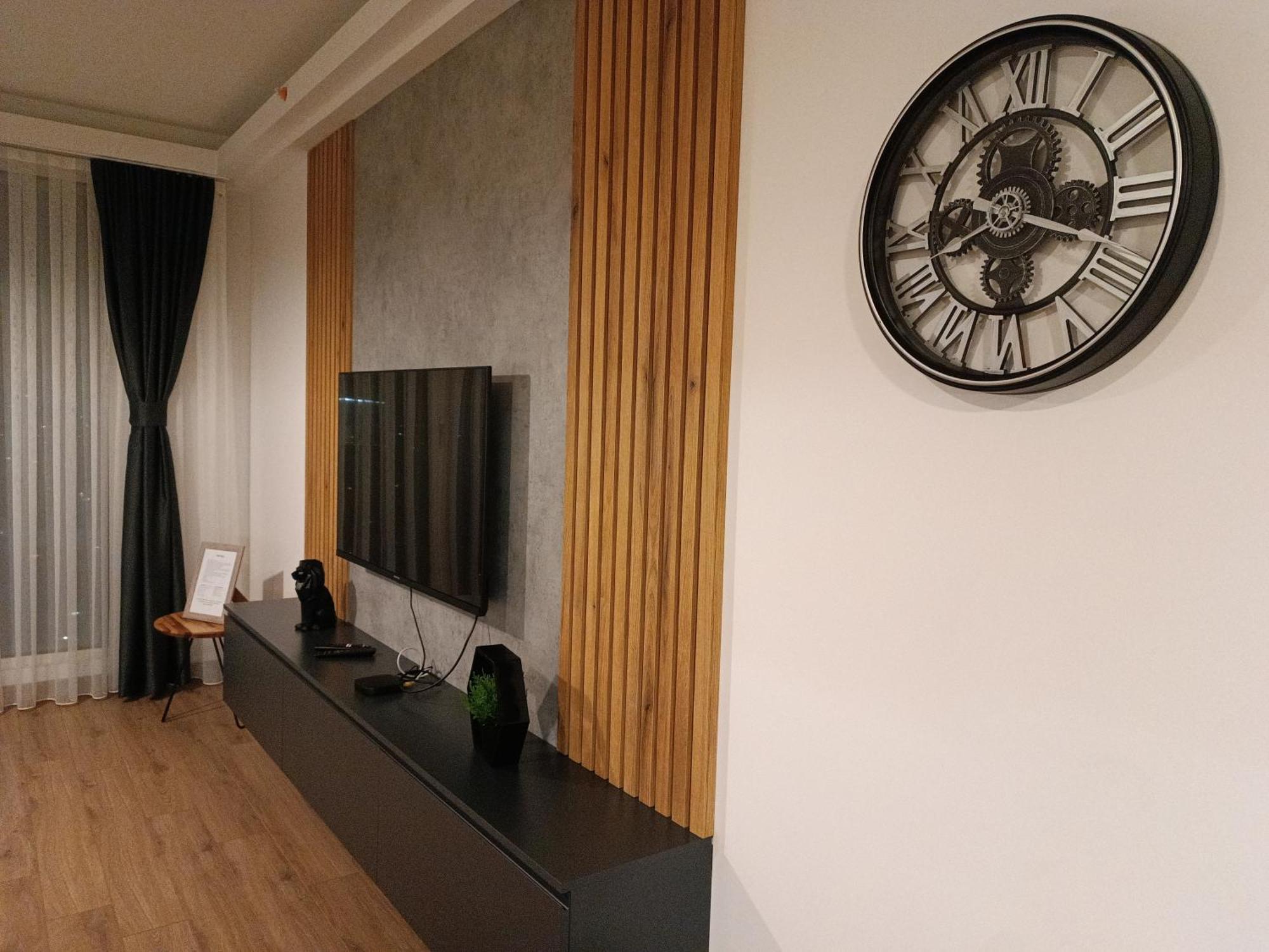 18Th & 16H Floor Secure Luxury Condos With Pool & Fitness Included In Price Üsküp Dış mekan fotoğraf