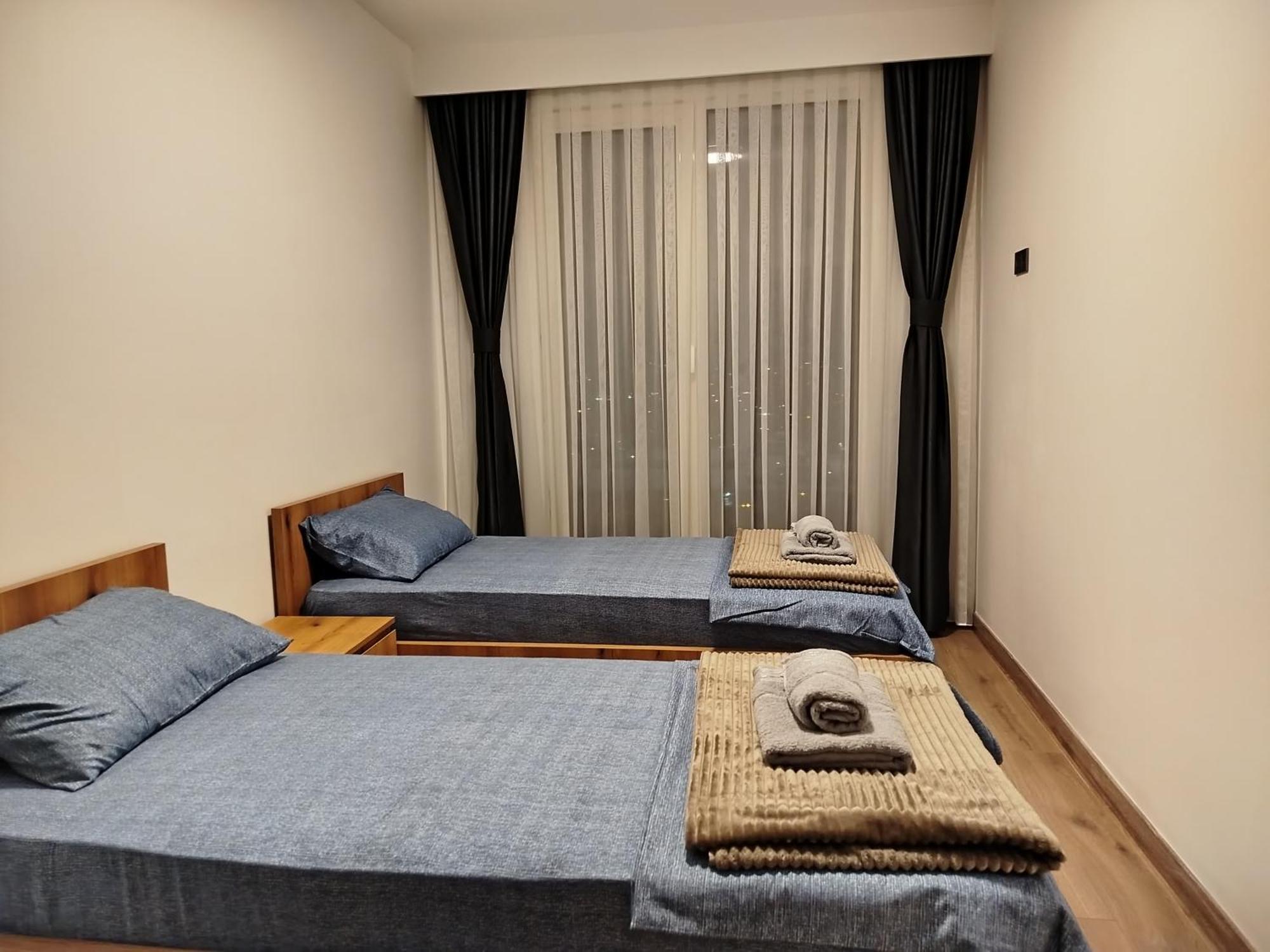 18Th & 16H Floor Secure Luxury Condos With Pool & Fitness Included In Price Üsküp Dış mekan fotoğraf