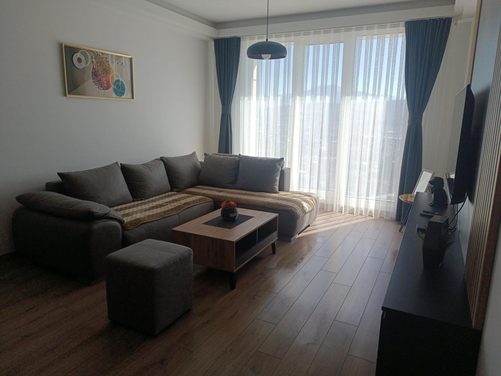 18Th & 16H Floor Secure Luxury Condos With Pool & Fitness Included In Price Üsküp Dış mekan fotoğraf